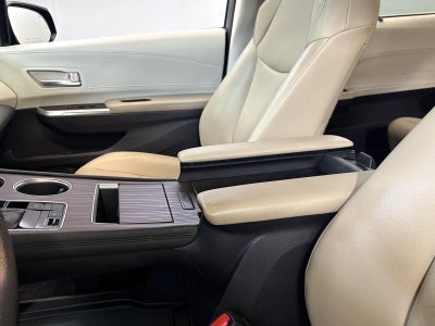 2022 Toyota SIENNA XLE XLE 8-Passenger