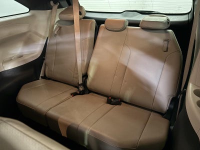 2022 Toyota SIENNA XLE XLE 8-Passenger