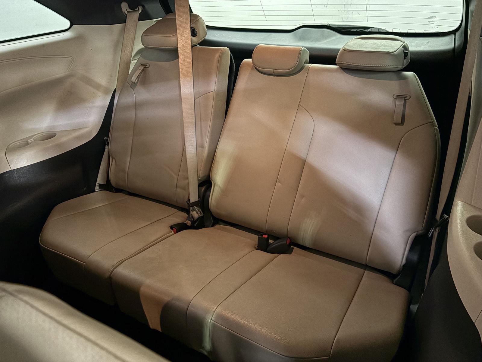 2022 Toyota SIENNA XLE XLE 8-Passenger