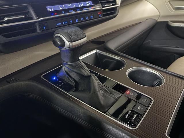 2022 Toyota SIENNA XLE XLE 8-Passenger