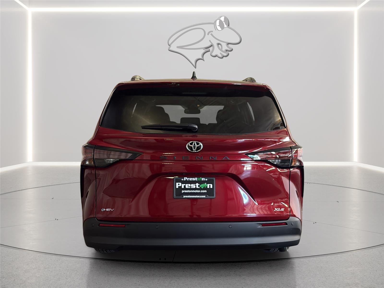 2026 Toyota Sienna XLE 8-Passenger