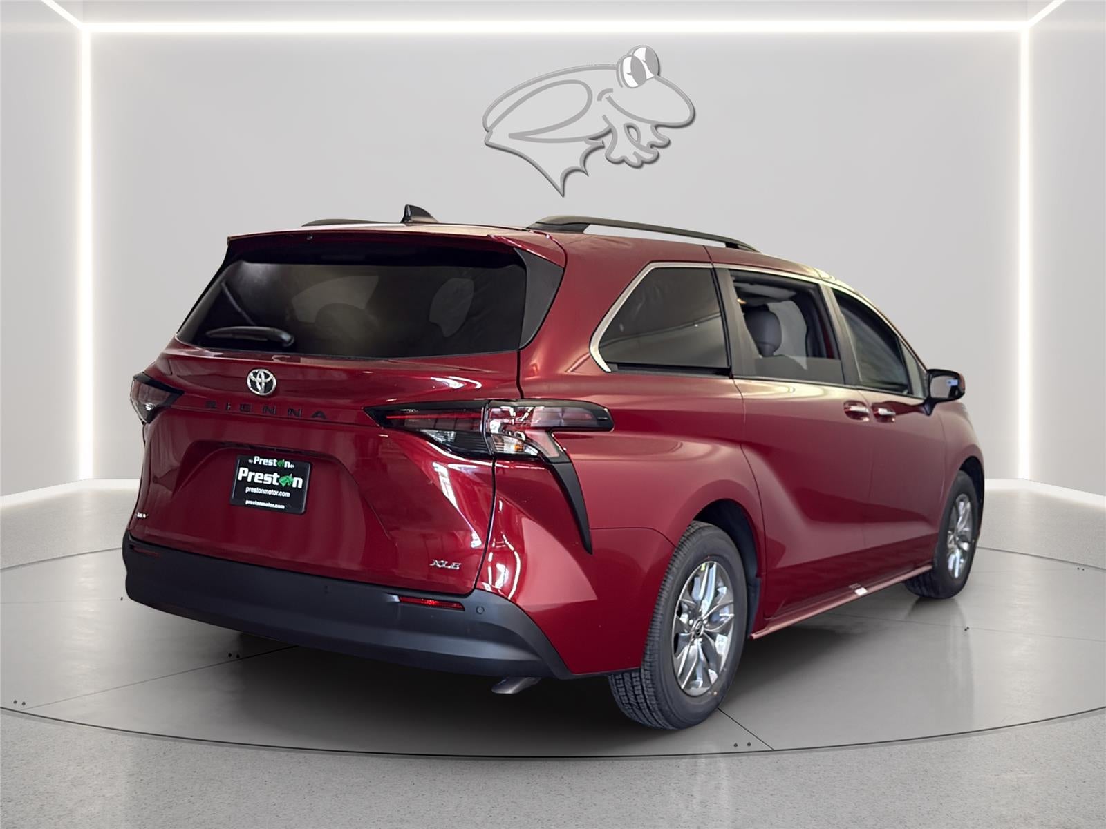 2026 Toyota Sienna XLE 8-Passenger