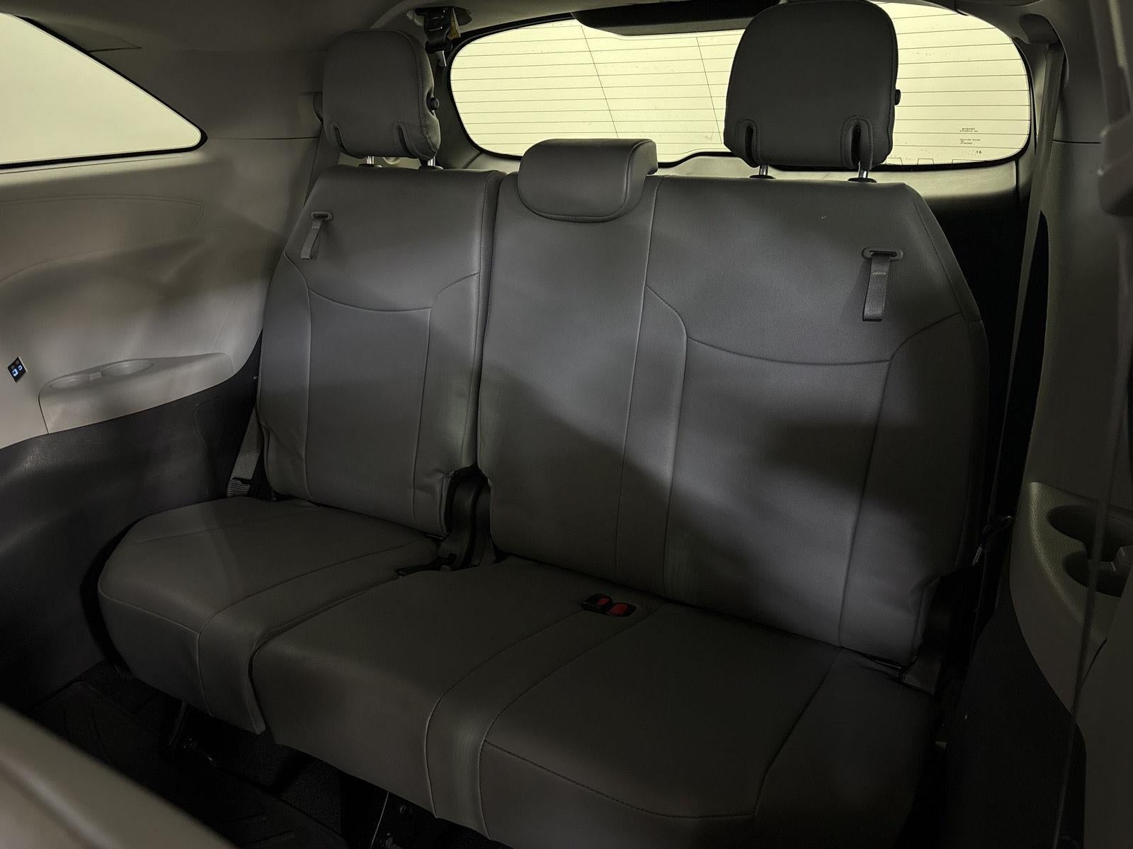 2024 Toyota SIENNA XLE XLE 8-Passenger