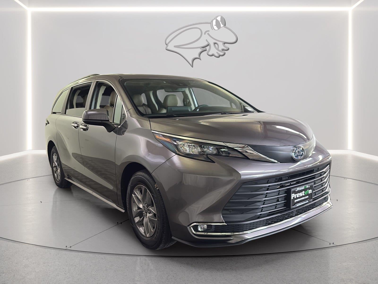 2024 Toyota Sienna XLE