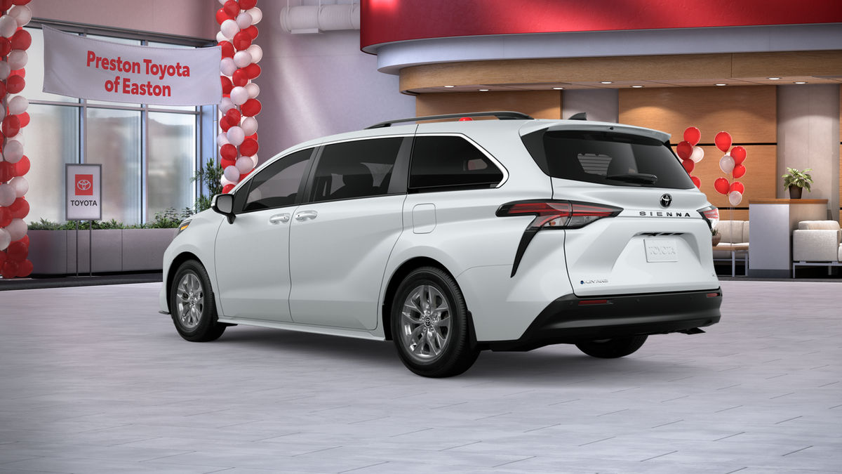 2026 Toyota Sienna XLE