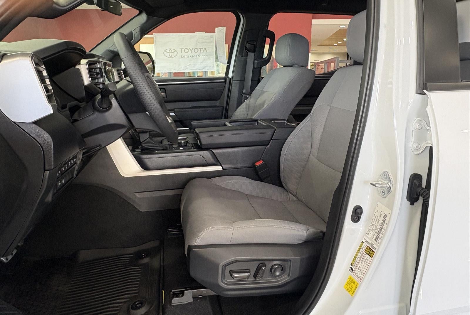 2025 Toyota Tundra SR5