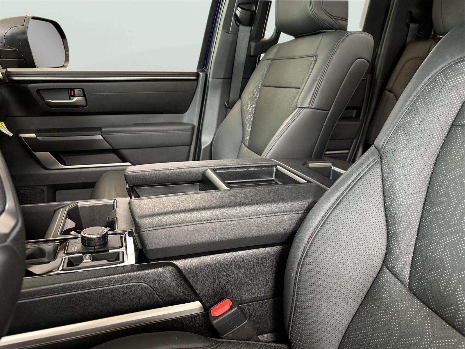 2025 Toyota TUNDRA 4X4 SR5