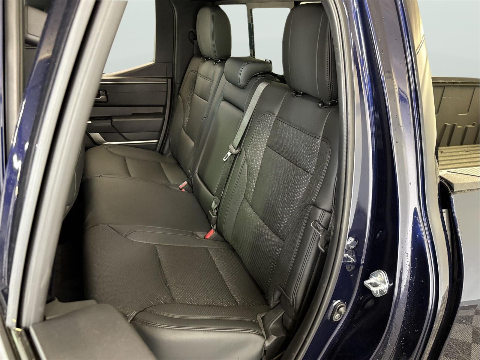 2025 Toyota TUNDRA 4X4 SR5