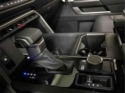 2025 Toyota TUNDRA 4X4 SR5