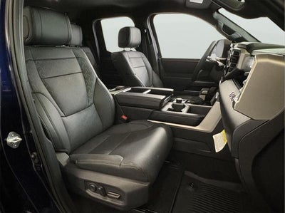 2025 Toyota TUNDRA 4X4 SR5