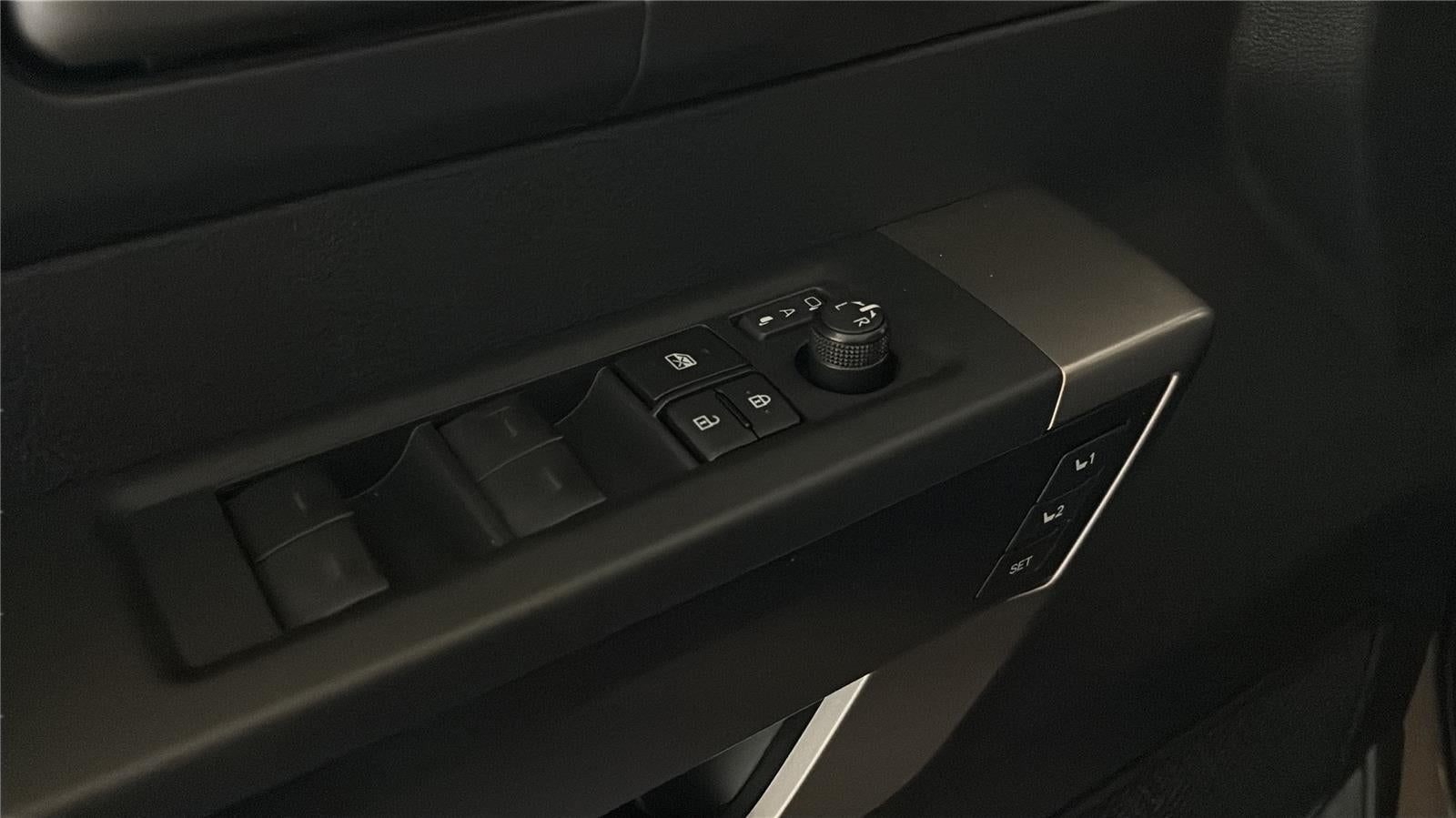 2026 Toyota Tundra i-FORCE MAX Platinum i-FORCE MAX