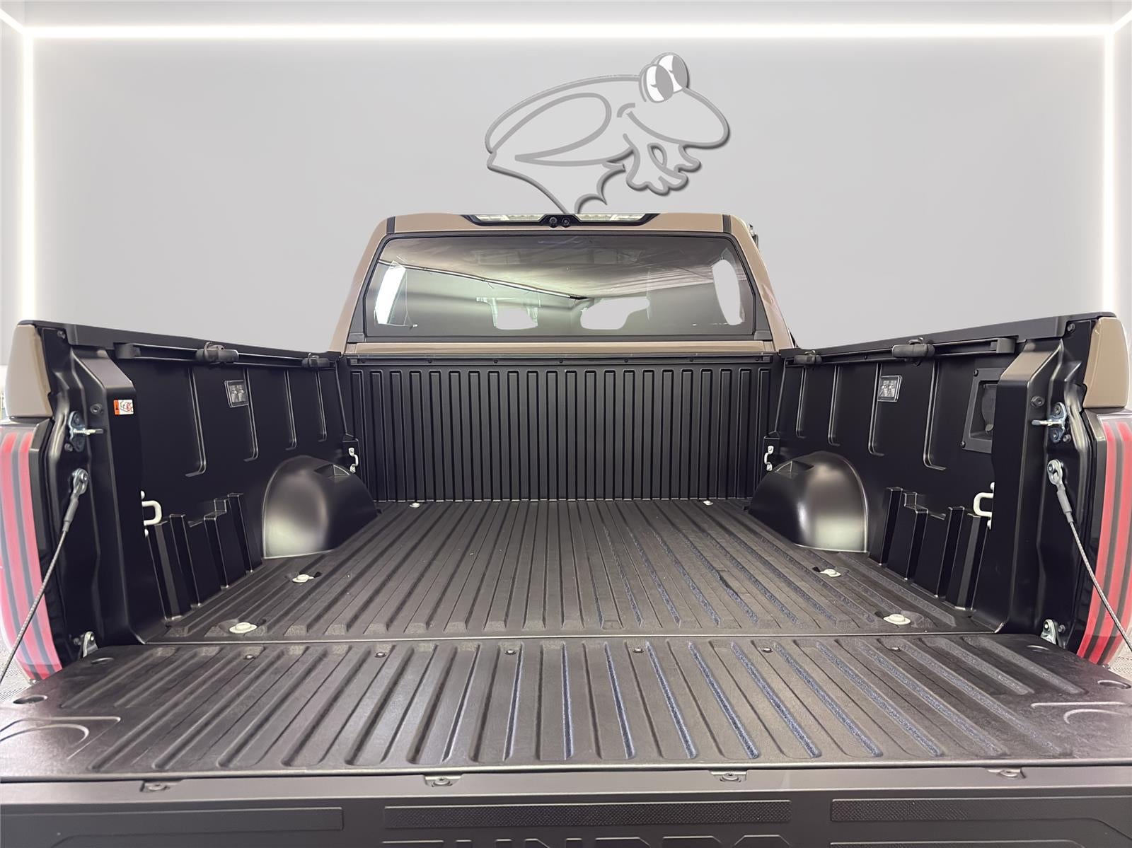 2026 Toyota Tundra i-FORCE MAX Platinum i-FORCE MAX