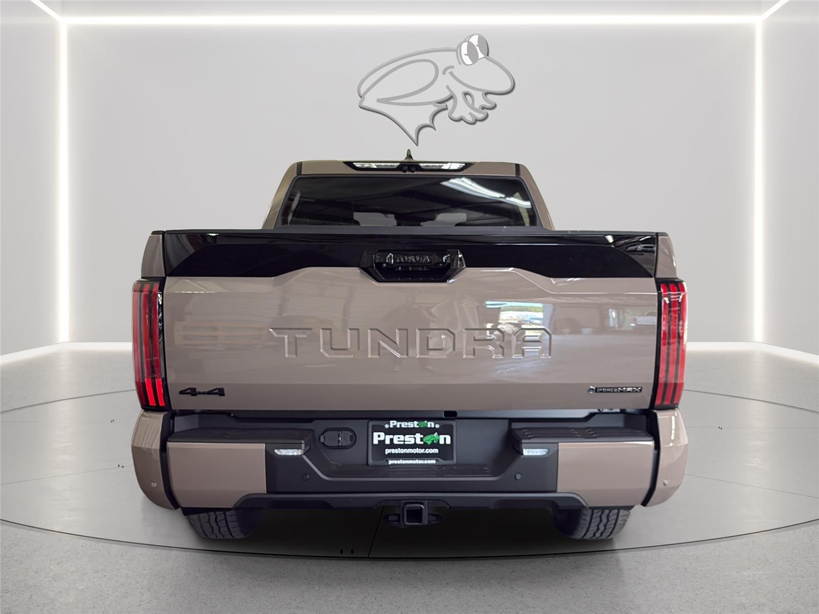2026 Toyota Tundra i-FORCE MAX Platinum i-FORCE MAX