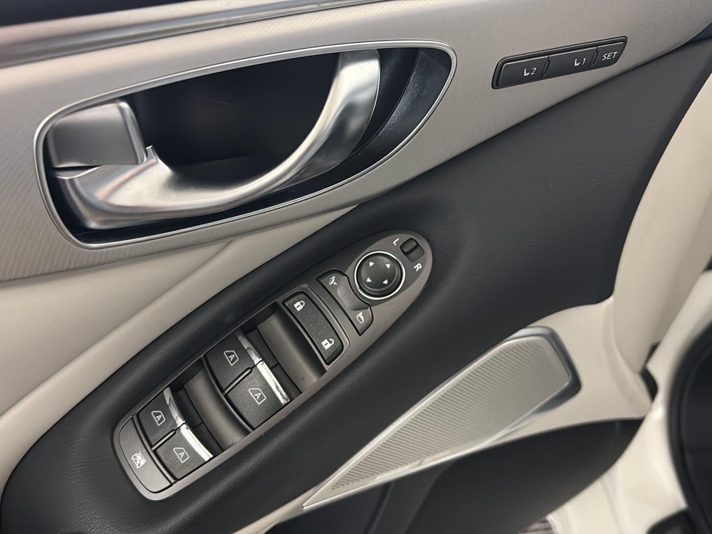 2022 INFINITI Q50 LUXE