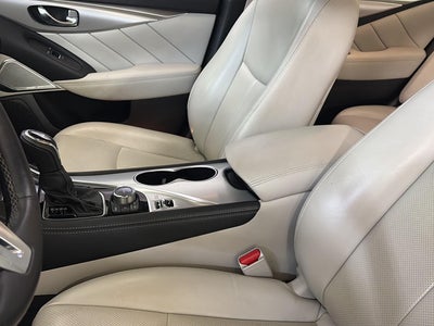 2022 INFINITI Q50 LUXE