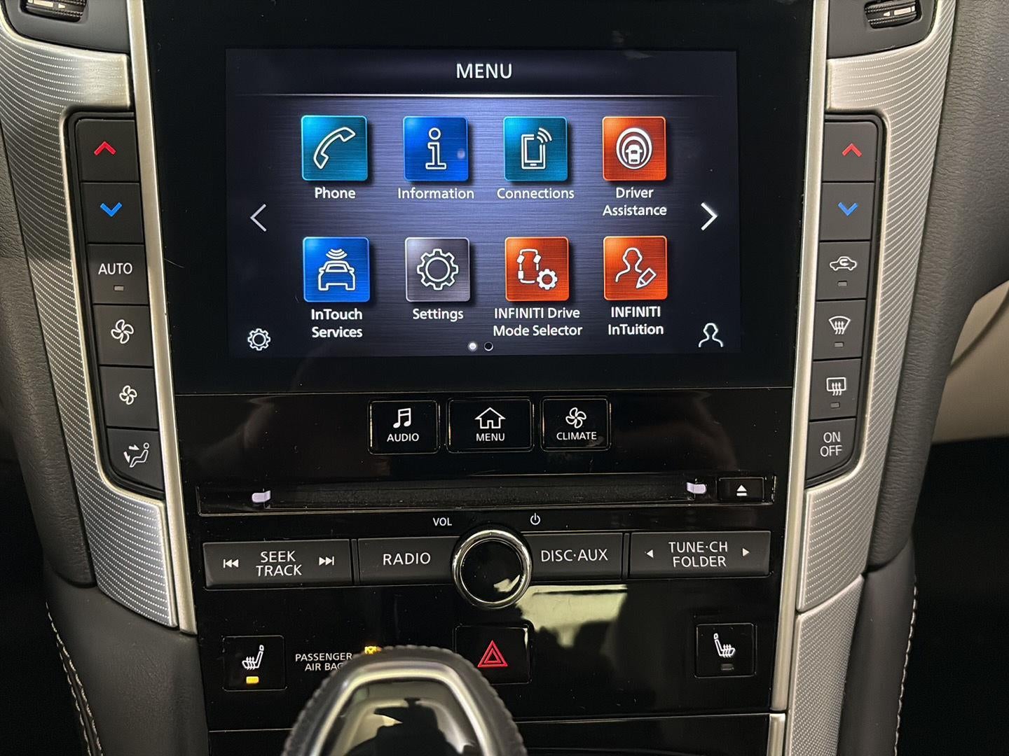 2022 INFINITI Q50 LUXE