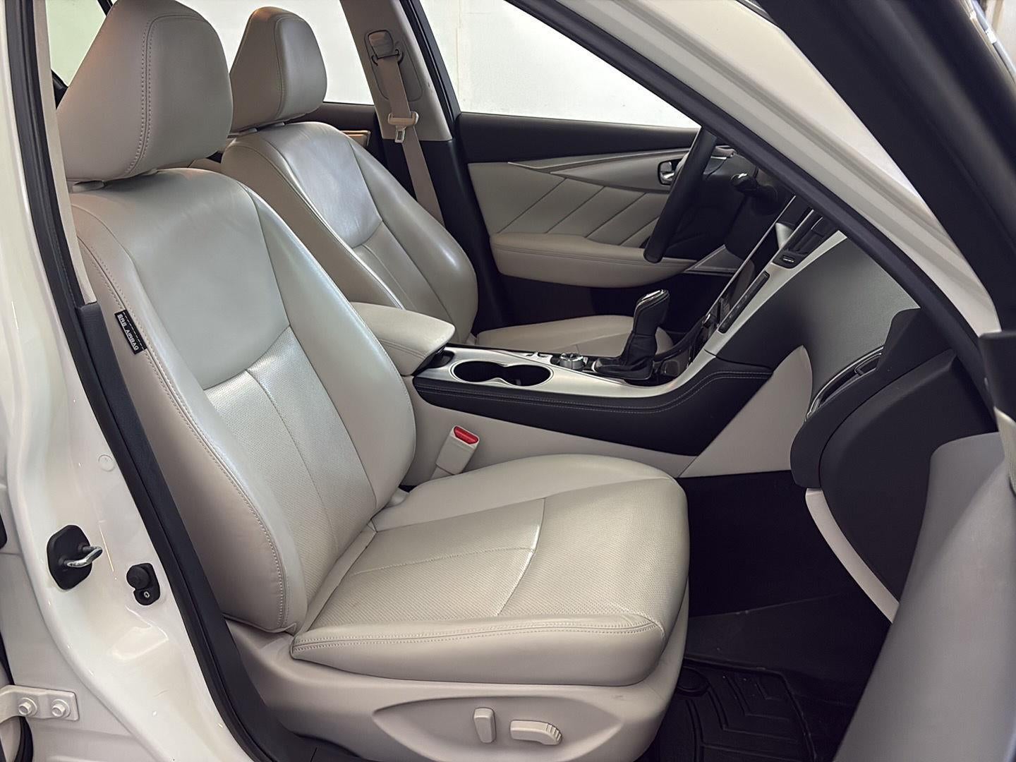 2022 INFINITI Q50 LUXE