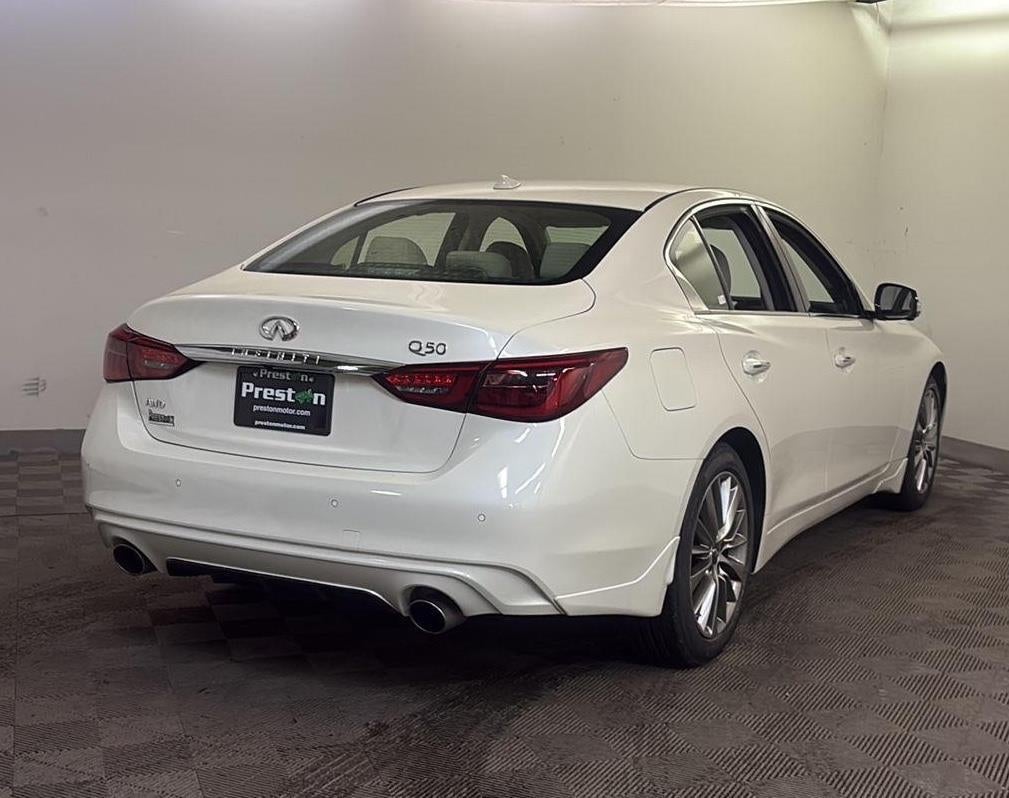 2022 INFINITI Q50 LUXE