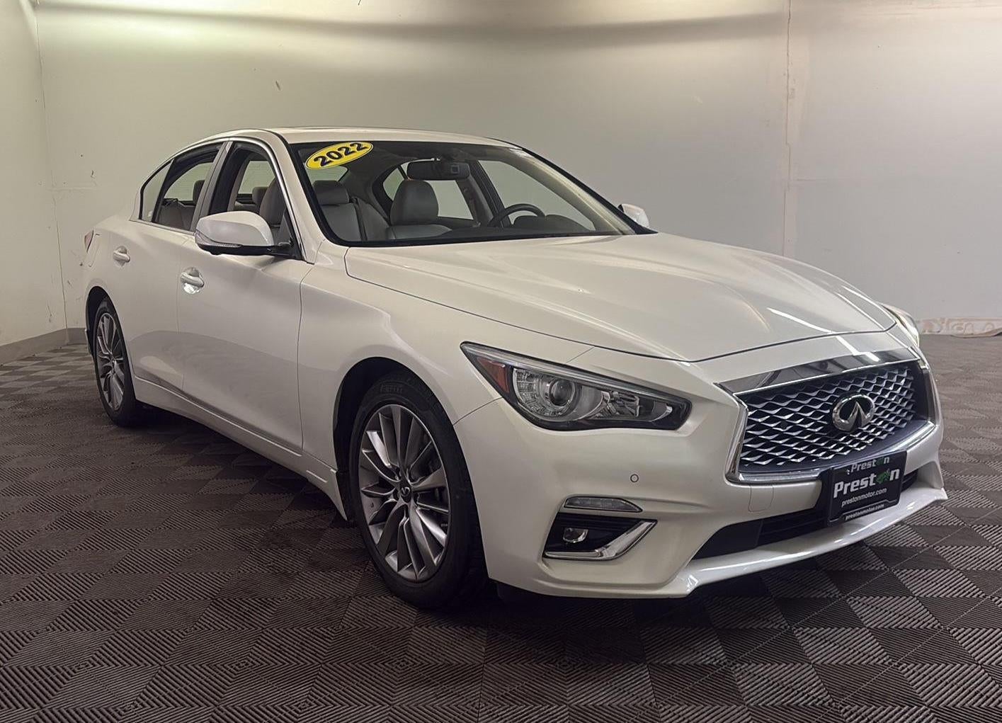 2022 INFINITI Q50 LUXE