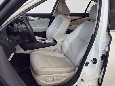 2022 INFINITI Q50 LUXE