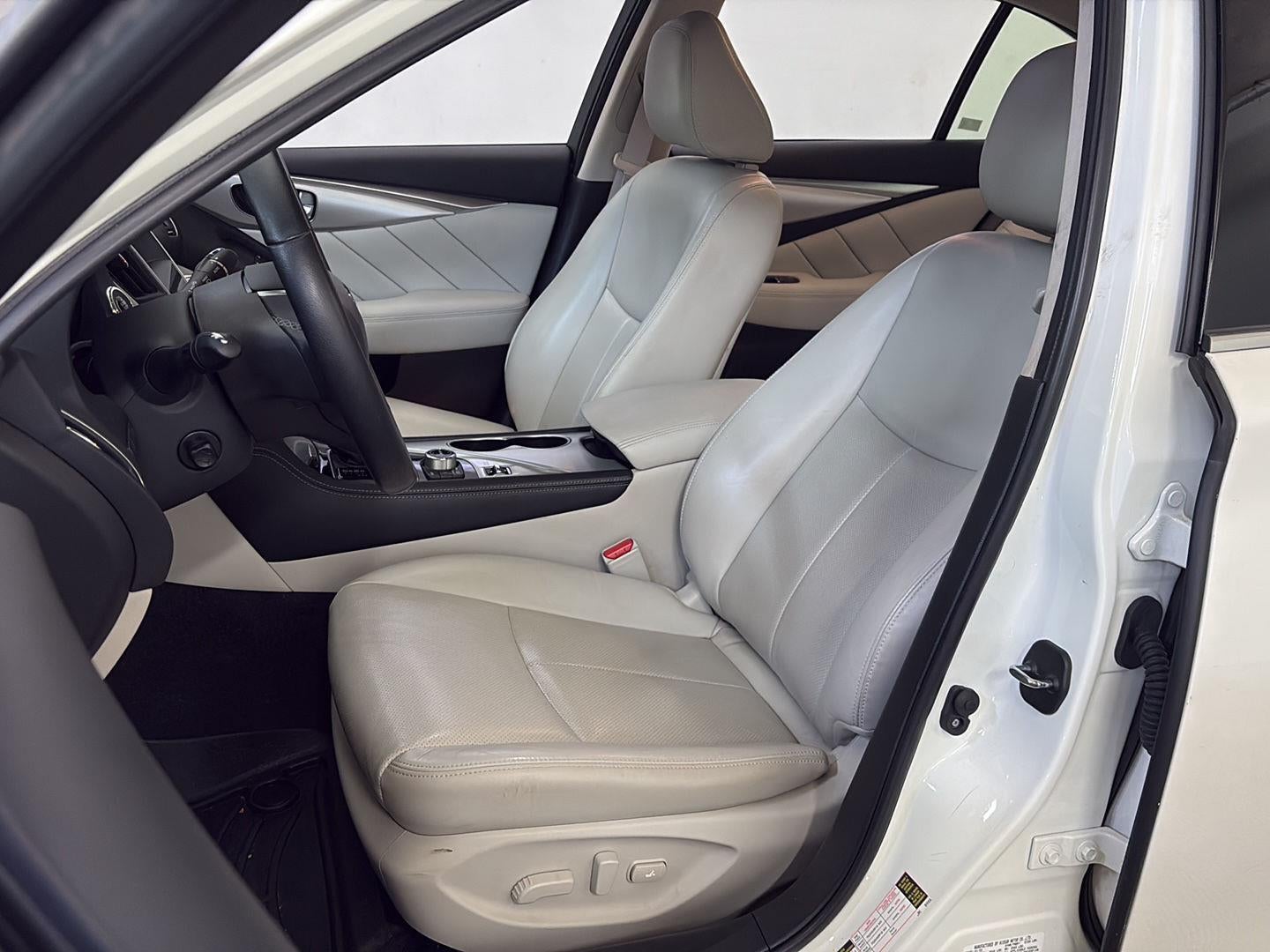 2022 INFINITI Q50 LUXE