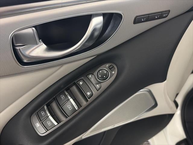 2022 INFINITI Q50 LUXE