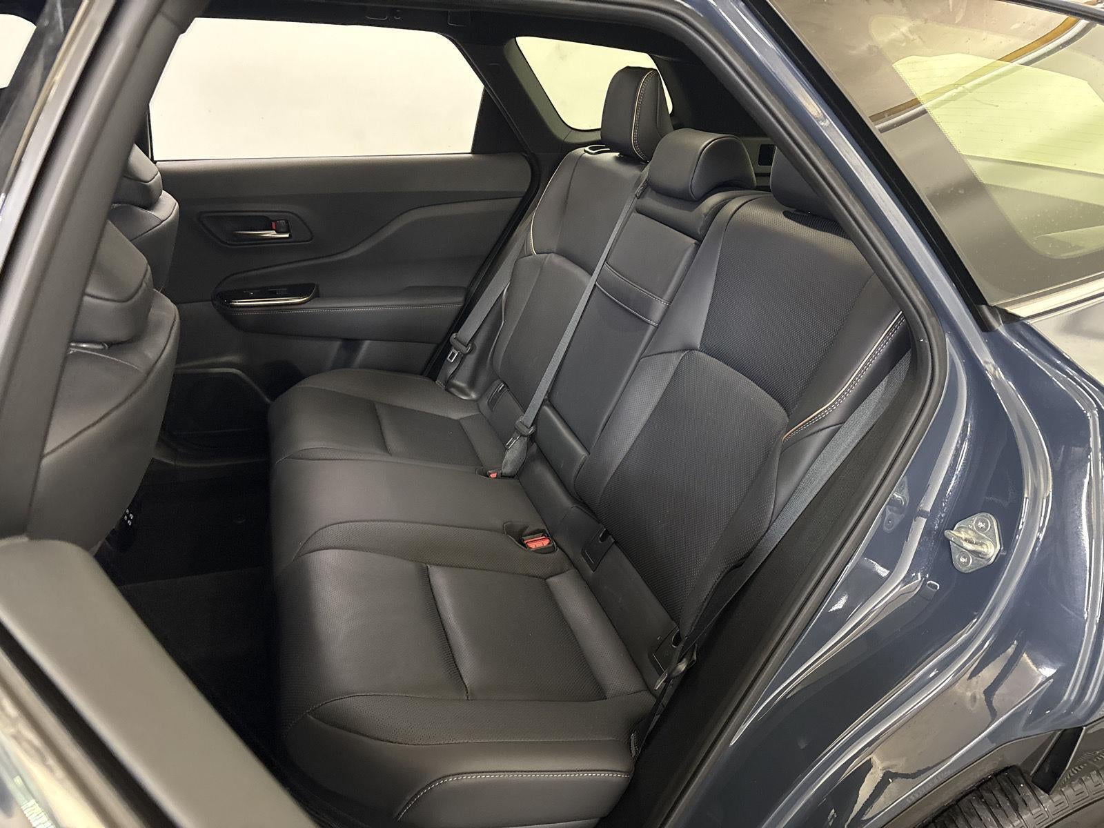 2025 Toyota CROWN SIGNIA XLE