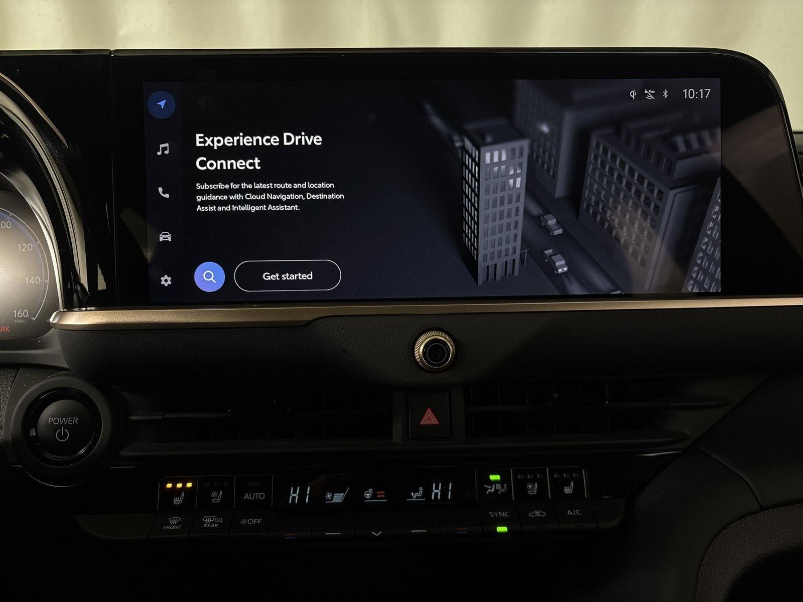 2025 Toyota CROWN SIGNIA XLE