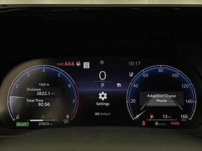 2025 Toyota CROWN SIGNIA XLE