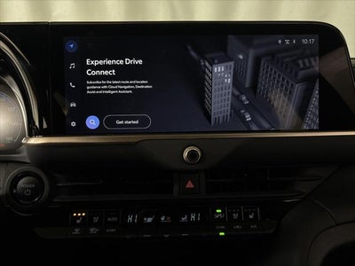 2025 Toyota CROWN SIGNIA XLE