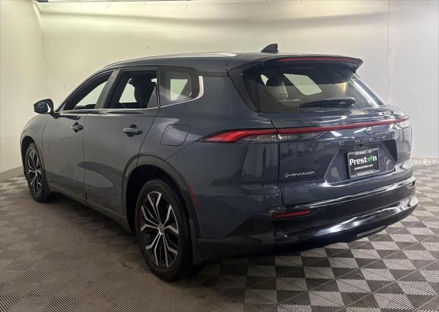 2025 Toyota CROWN SIGNIA XLE