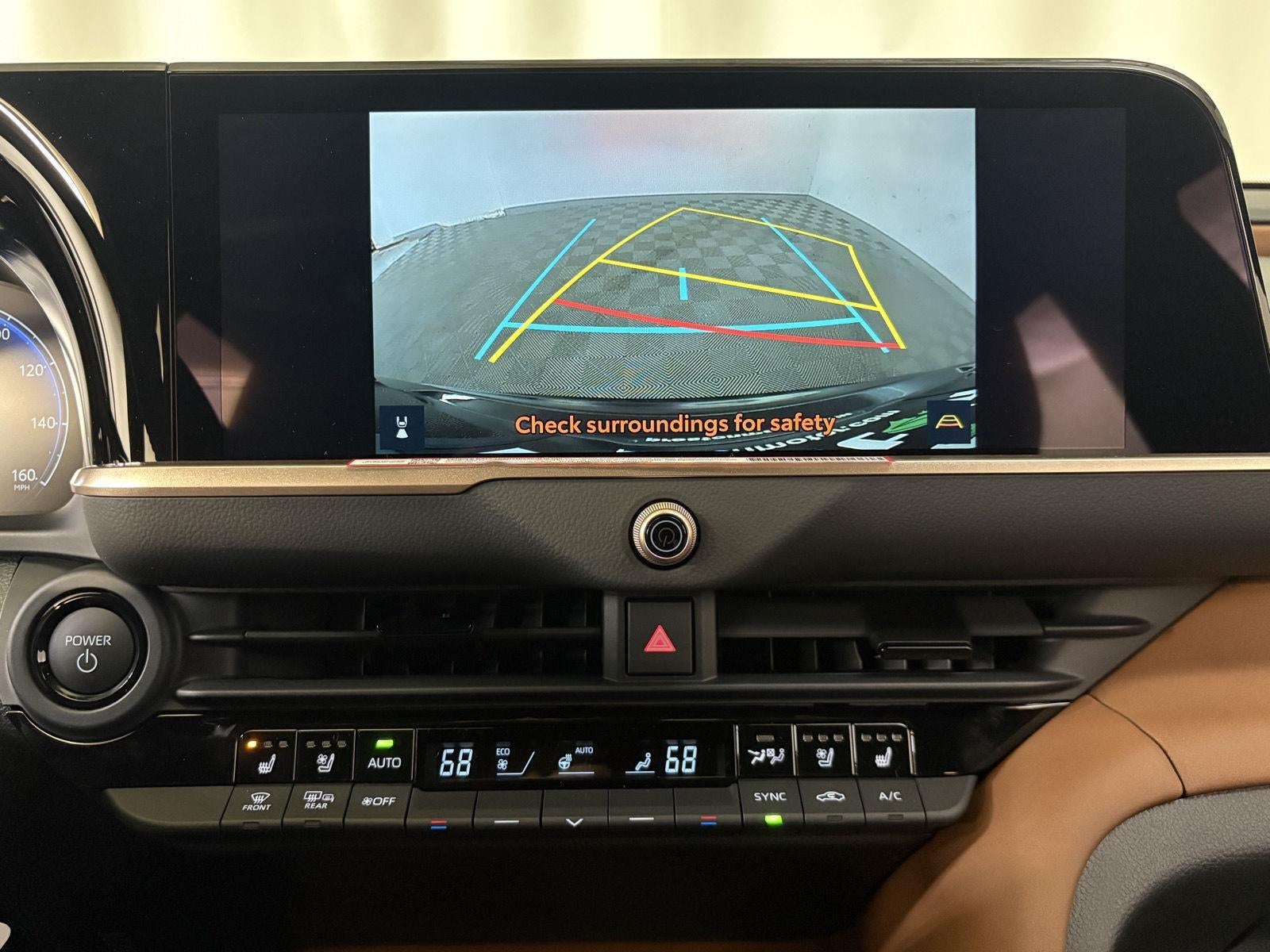 2025 Toyota Toyota Crown Signia XLE