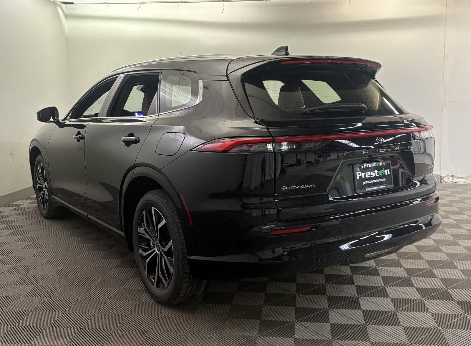 2025 Toyota Toyota Crown Signia XLE