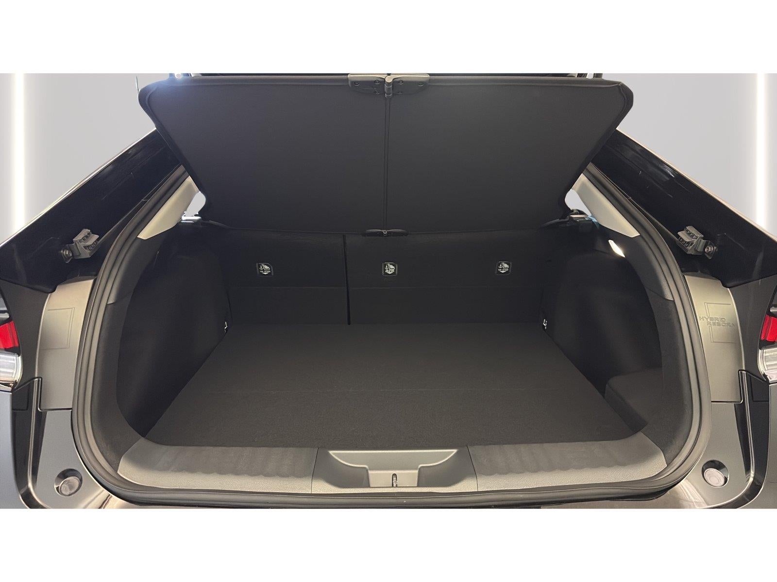 2027 Toyota Prius Xle DG,EE,FE,SR