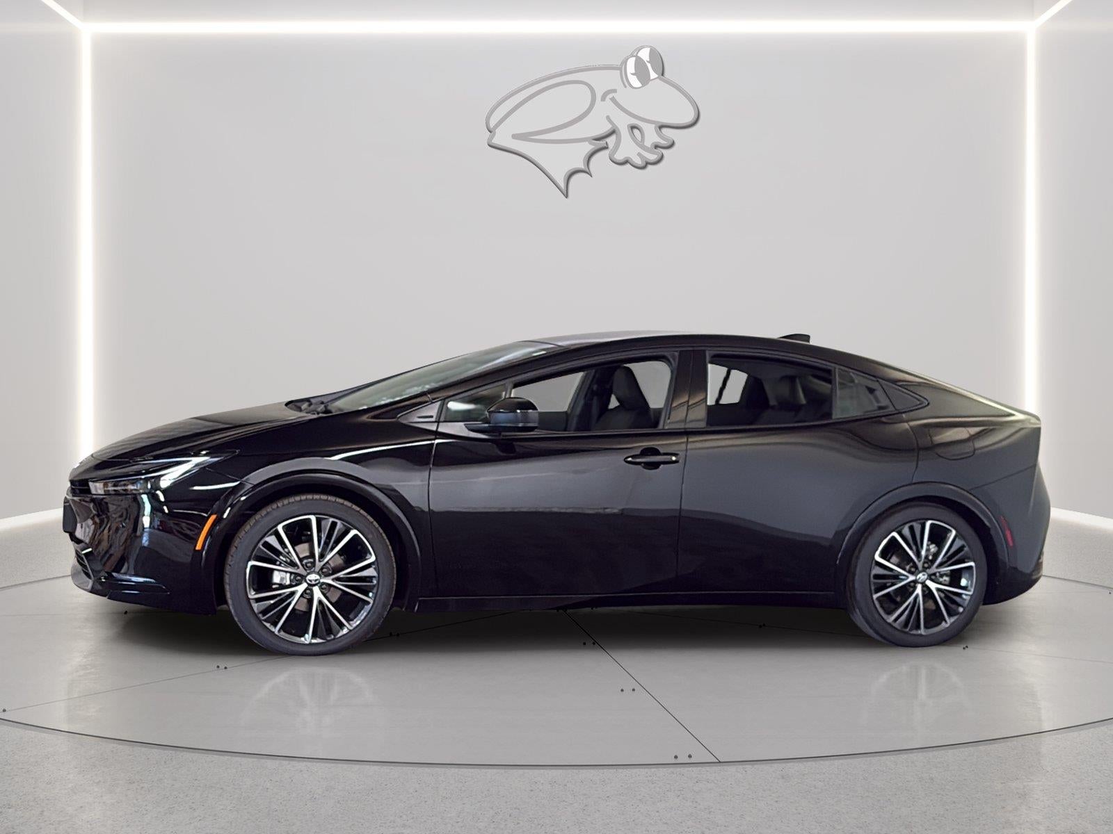 2027 Toyota Prius Xle DG,EE,FE,SR