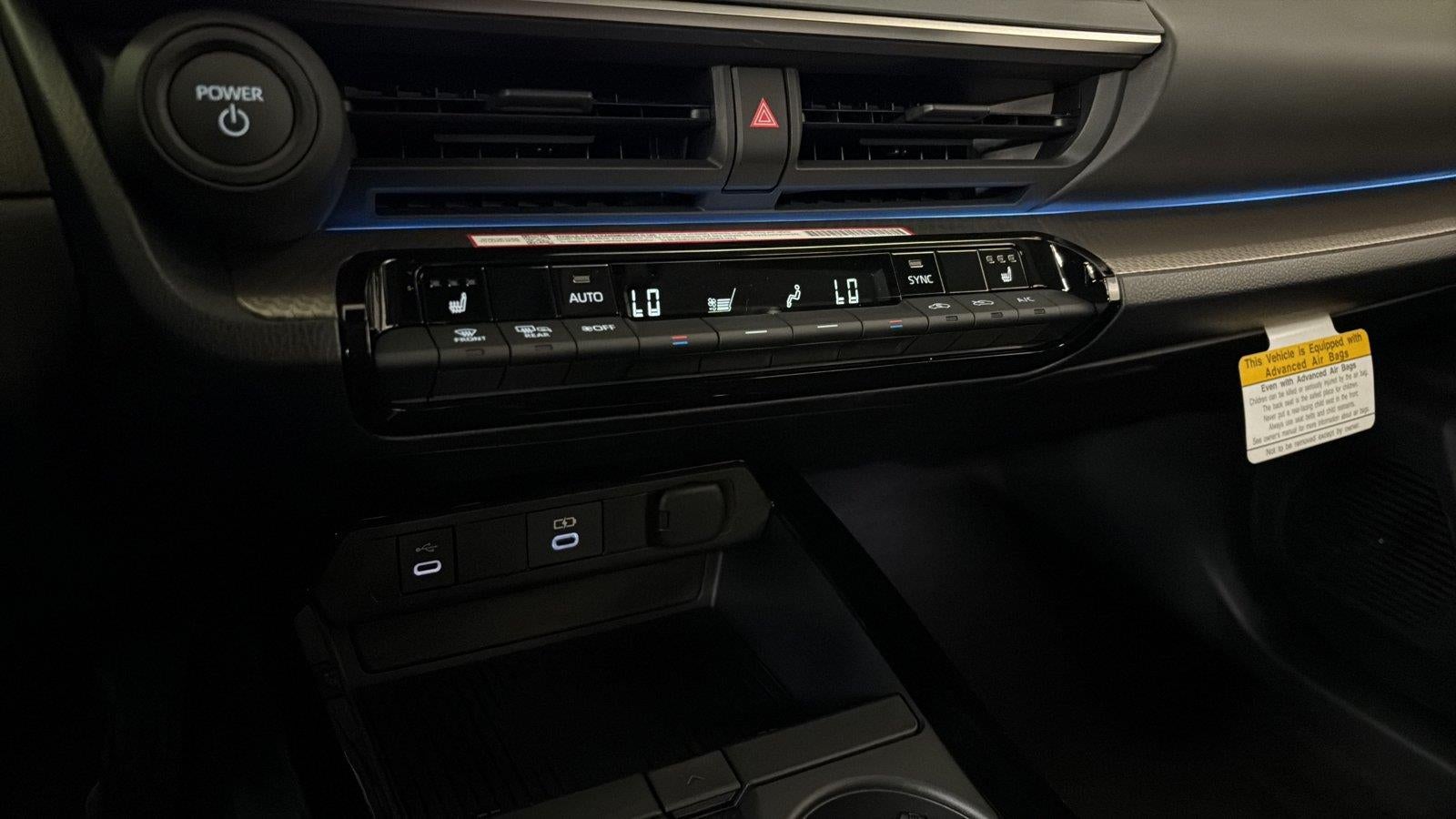 2027 Toyota Prius Xle DG,EE,FE,SR