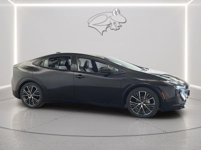 2027 Toyota Prius Xle DG,EE,FE,SR