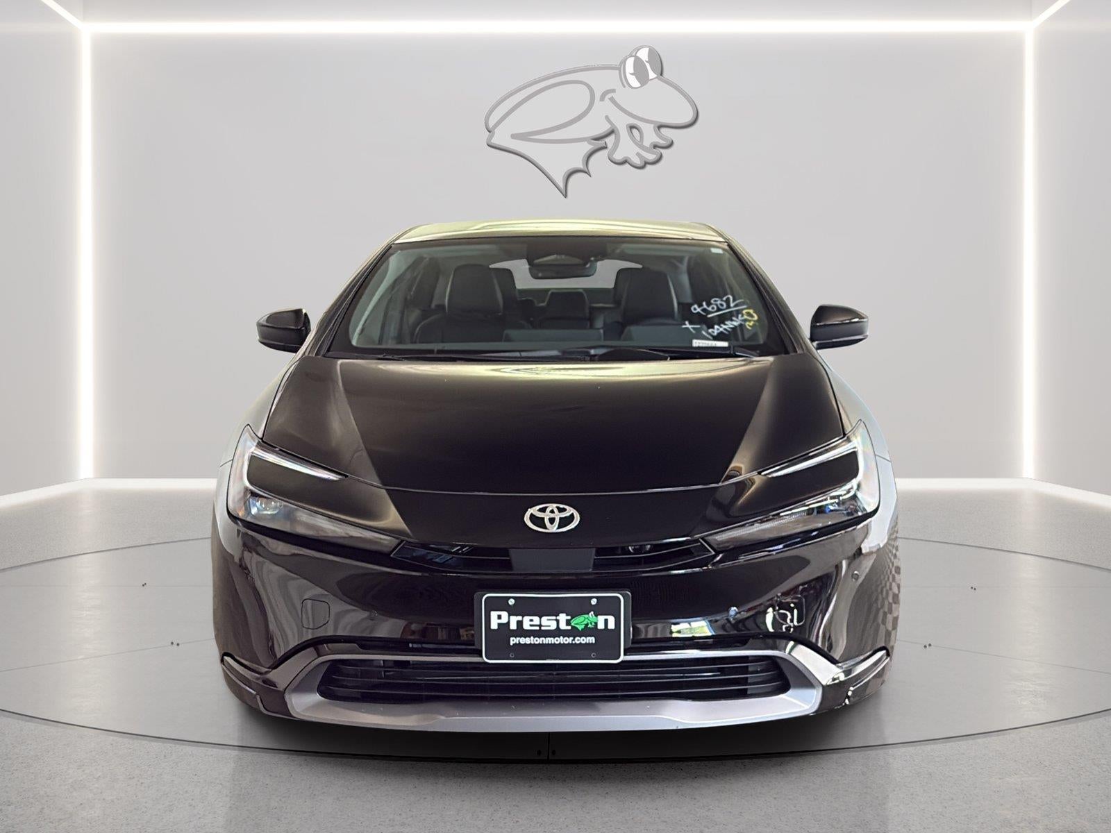 2027 Toyota Prius Xle DG,EE,FE,SR