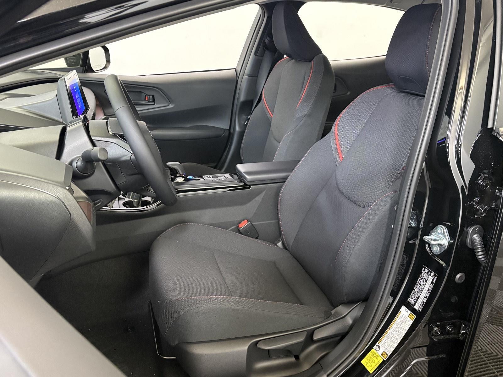 2026 Toyota Prius Plug-in Hybrid SE