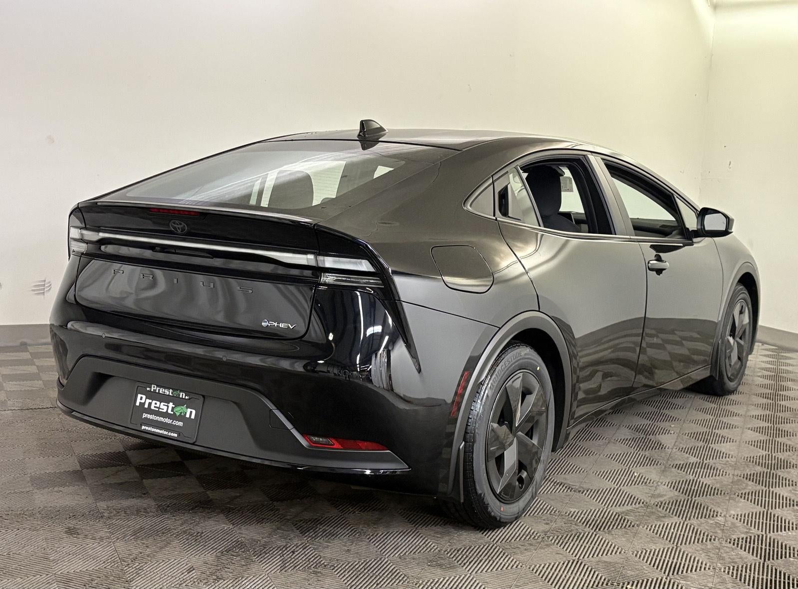2026 Toyota Prius Plug-in Hybrid SE