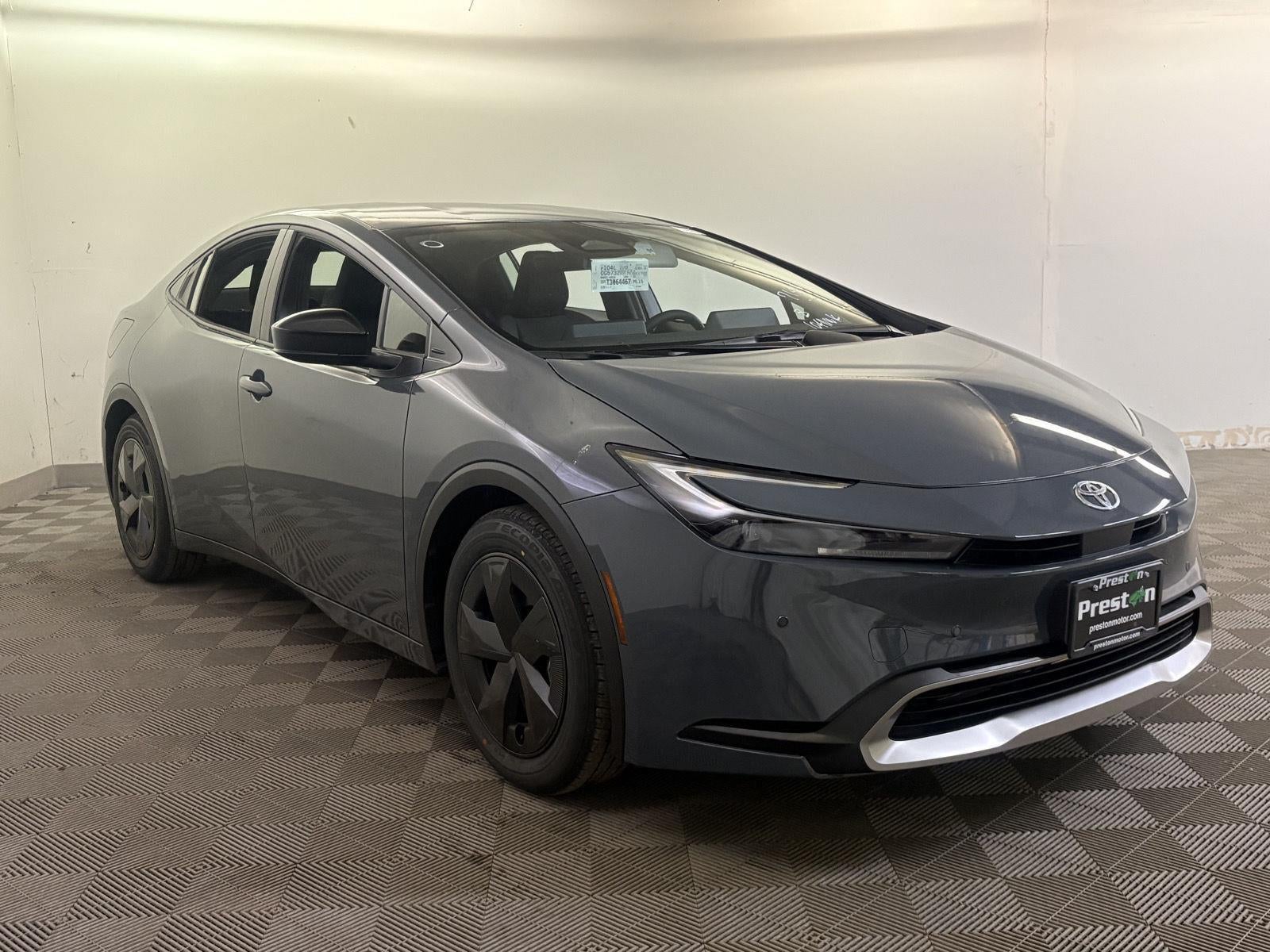 2026 Toyota Prius Plug-in Hybrid SE