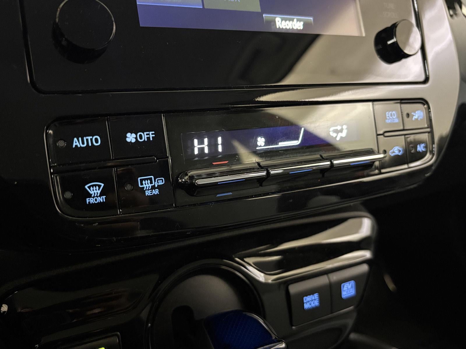 2019 Toyota PRIUS LE