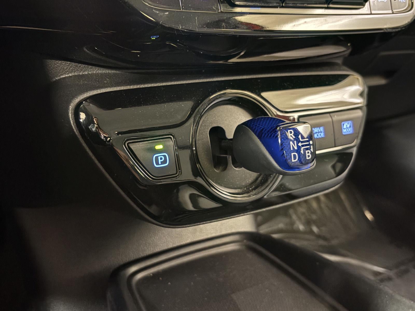 2019 Toyota PRIUS LE