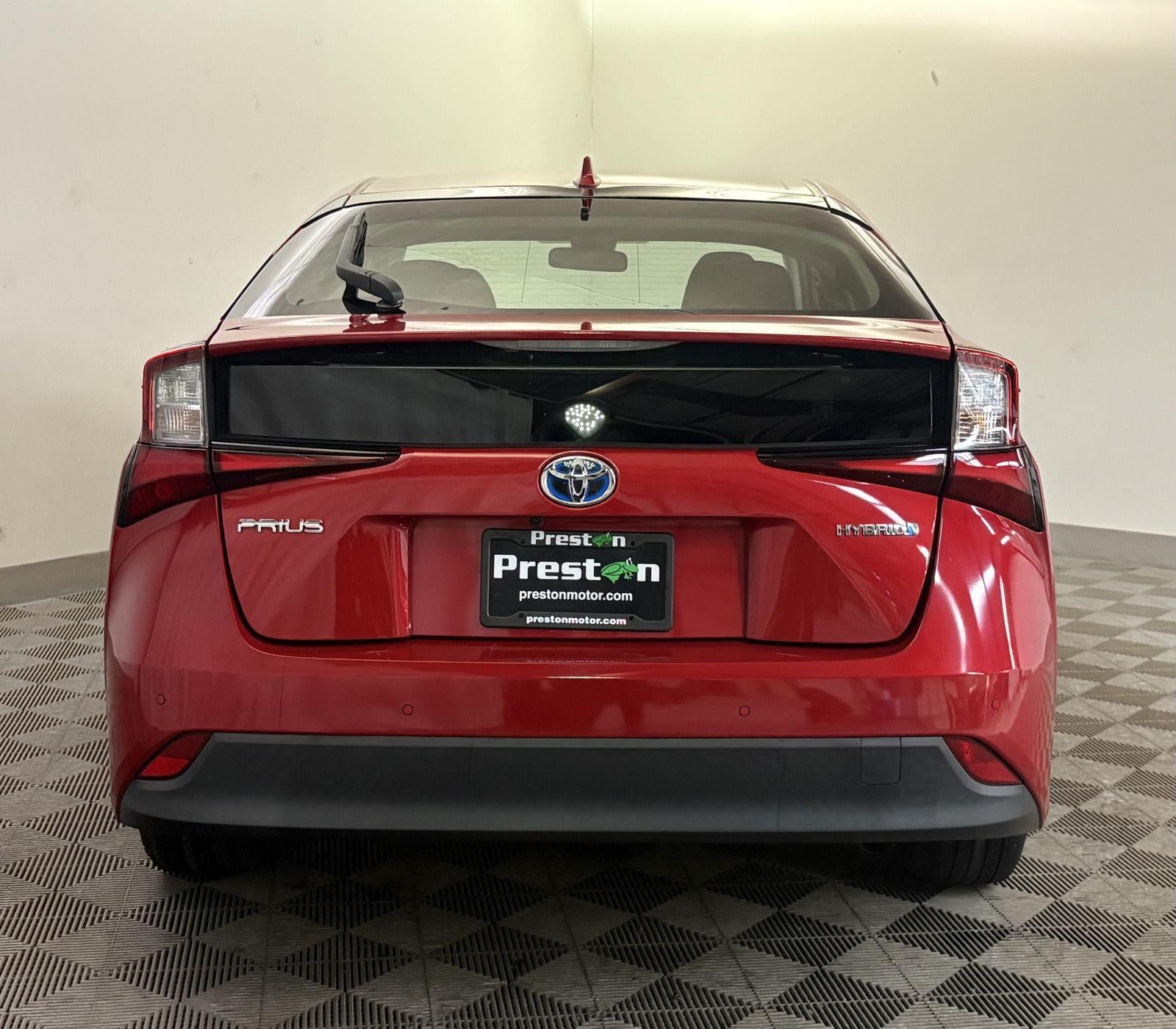 2019 Toyota PRIUS LE