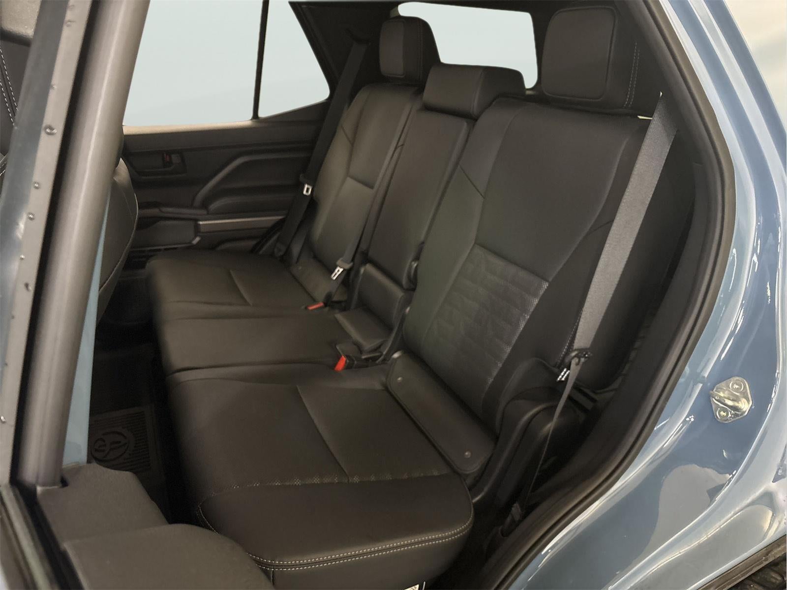 2025 Toyota 4RUNNER TRD Off-Road Premium