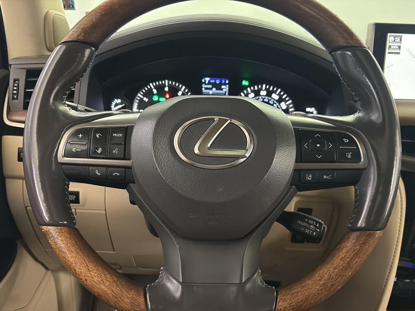 2016 Lexus LX 570 Base
