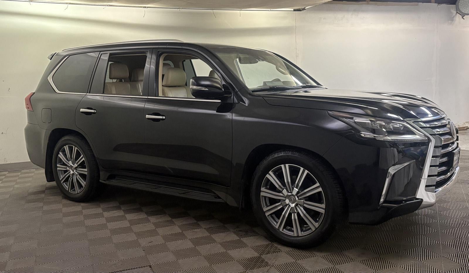2016 Lexus LX 570 Base
