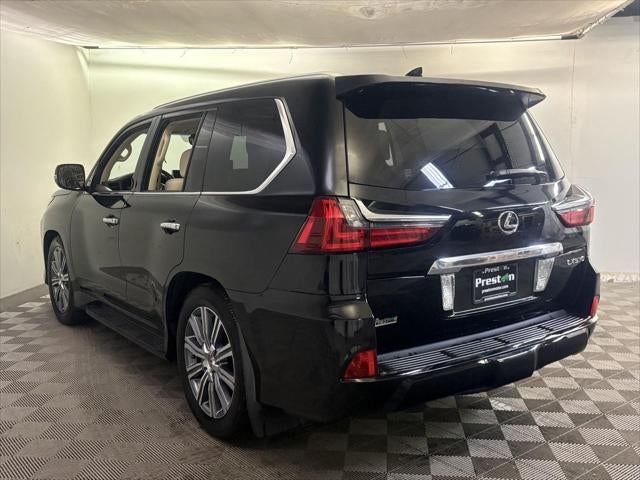 2016 Lexus LX 570 Base
