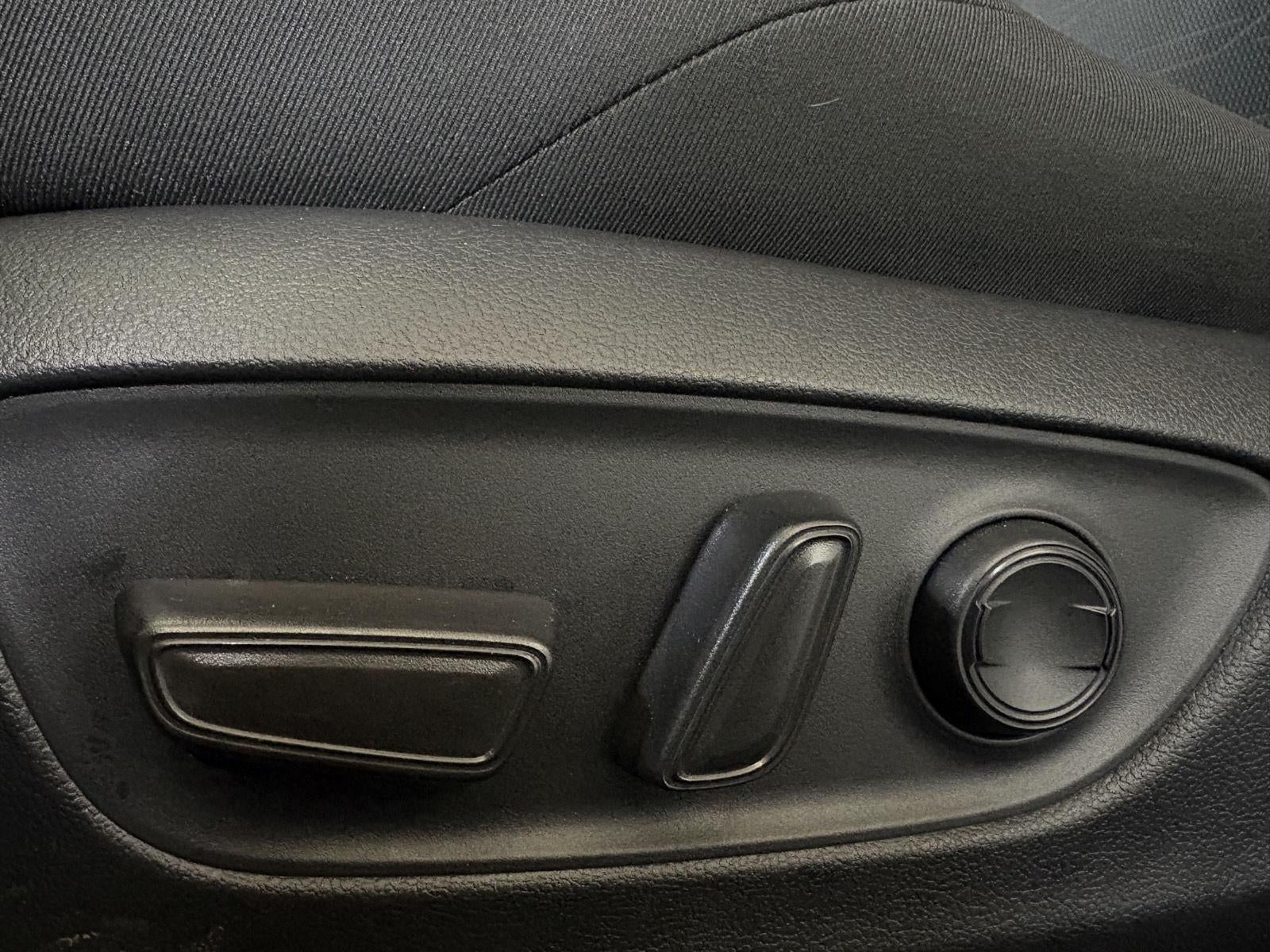 2025 Toyota RAV4 SE AWD SE