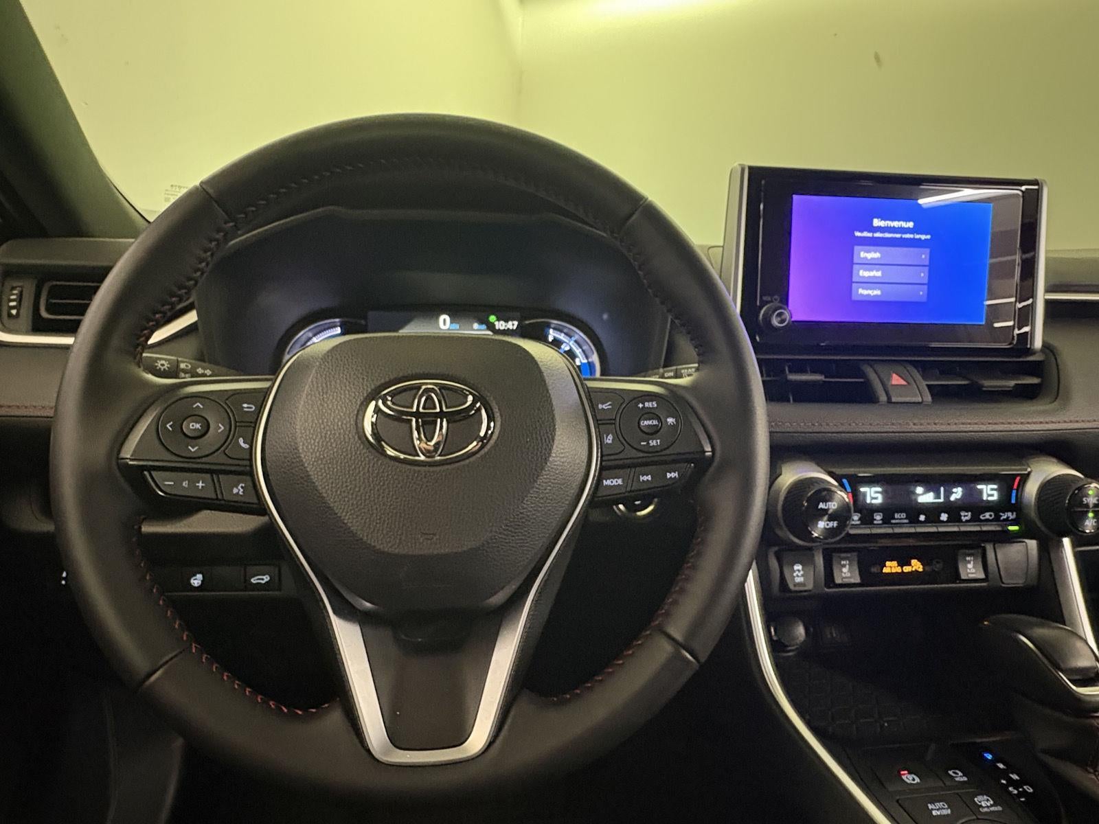 2025 Toyota RAV4 SE AWD SE